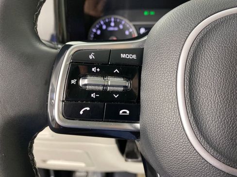 Certified 2022 Kia Sorento S w/ Panoramic Sunroof Package image 15