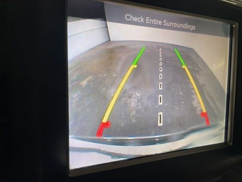 Used 2014 Jeep Grand Cherokee Overland image 8