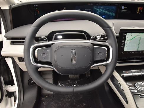 New 2026 Lincoln Nautilus Premier AWD/4WD image 29