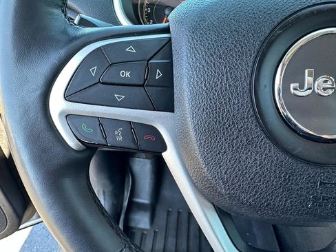 Used 2016 Jeep Cherokee Limited w/ Luxury Group image 13