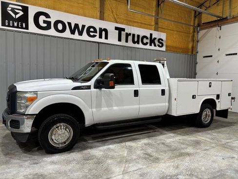 Used 2016 Ford F350 XL w/ Power Equipment Group AWD/4WD image 4