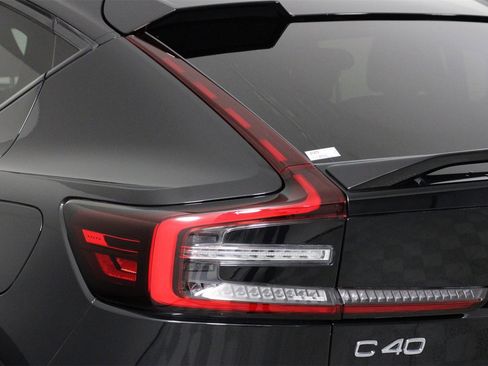 Used 2023 Volvo C40 P8 Recharge Plus image 18