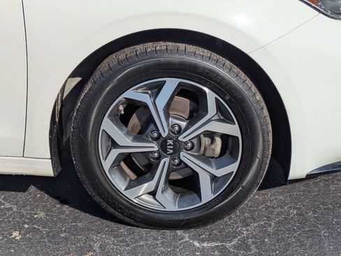 Used 2019 Kia Forte LXS FWD image 11