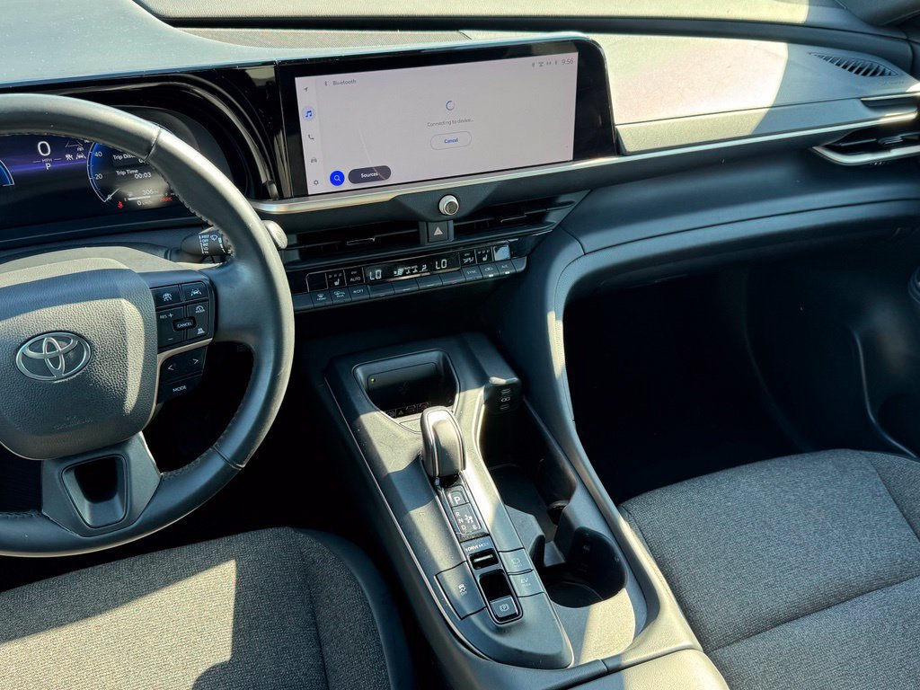 Used 2023 Toyota Crown AWD/4WD image 27