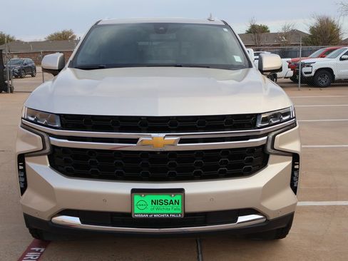 Used 2021 Chevrolet Tahoe LT w/ LT Signature Package image 4