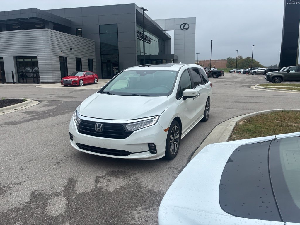 Used 2021 Honda Odyssey Touring image 3