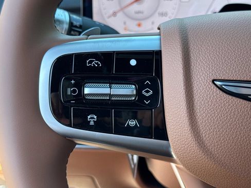 New 2026 Genesis GV70 2.5T Advanced AWD/4WD image 25