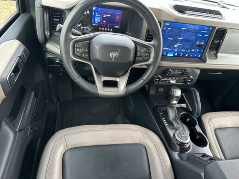 Certified 2024 Ford Bronco Wildtrak image 17
