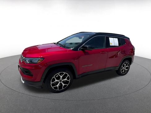 Used 2025 Jeep Compass Limited AWD/4WD image 7