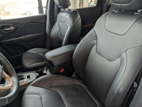 Used 2014 Jeep Cherokee Limited w/ Trailer Tow Group image 8