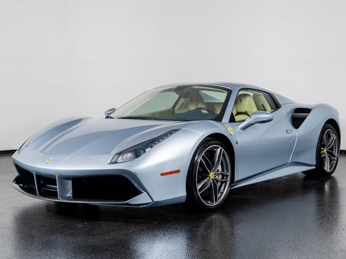 Used 2019 Ferrari 488 Spider image 23