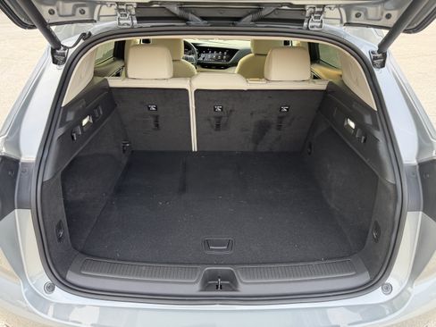 Used 2023 Buick Envision Essence AWD/4WD image 9