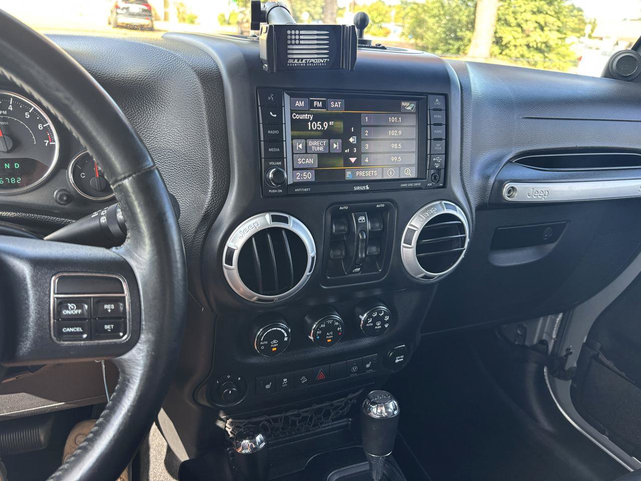 Used 2014 Jeep Wrangler Unlimited Sahara w/ Max Tow Package AWD/4WD image 10