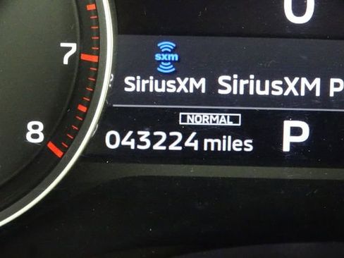 Used 2022 Mitsubishi Outlander SE image 39