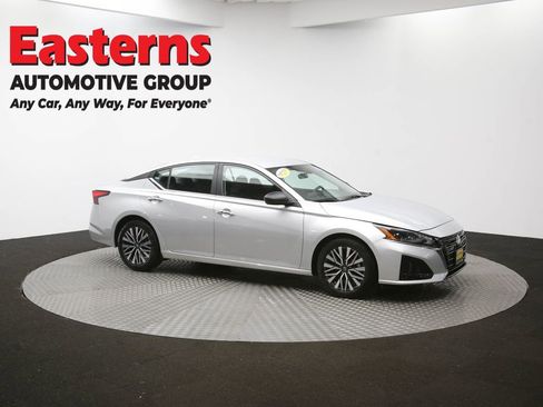 Used 2024 Nissan Altima 2.5 SV image 45