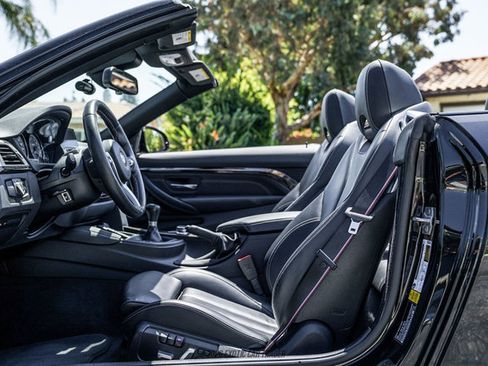 Used 2020 BMW M4 Convertible w/ Competition Package RWD image 42