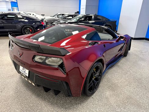Used 2017 Chevrolet Corvette Z06 w/ Chrome Badge Package image 8