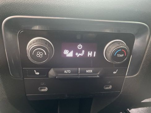 Used 2021 Chevrolet Tahoe Z71 w/ Z71 Signature Package image 10