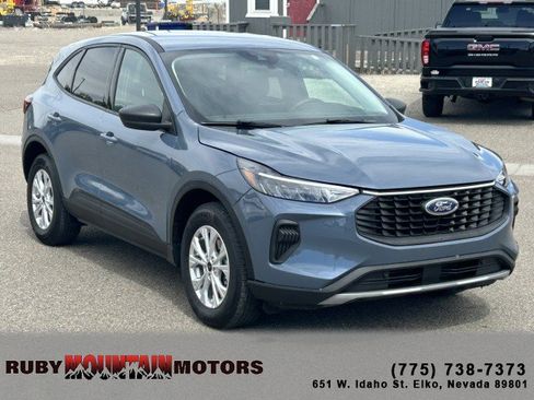 Used 2025 Ford Escape Active AWD/4WD image 1
