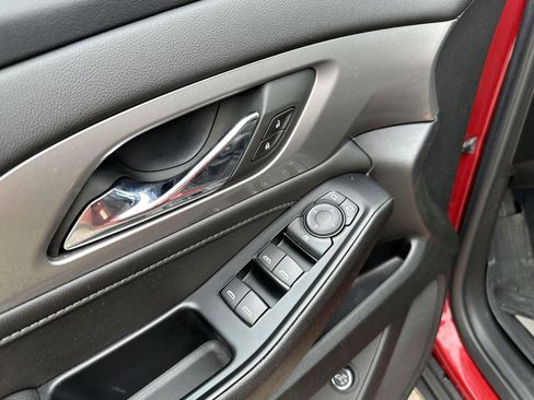 Certified 2023 Chevrolet Traverse LT image 14