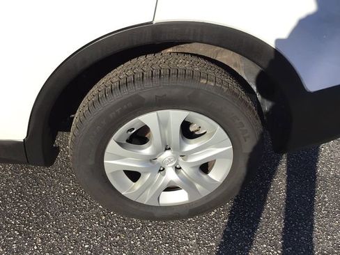 Used 2015 Toyota RAV4 LE image 14