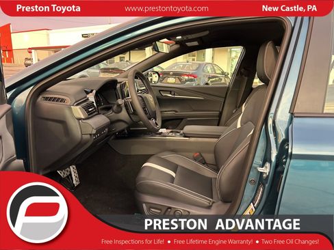 New 2026 Toyota Camry SE FWD image 9