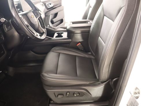 Used 2021 Chevrolet Suburban LT image 11