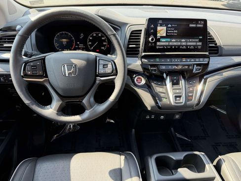 Certified 2026 Honda Odyssey Elite image 11
