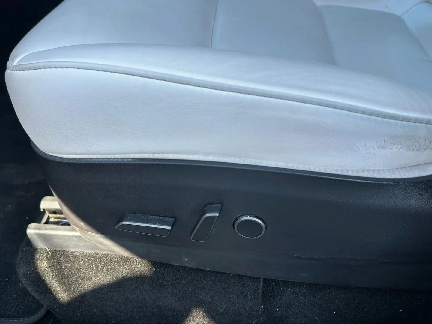 Used 2021 Tesla Model Y Long Range AWD/4WD image 12