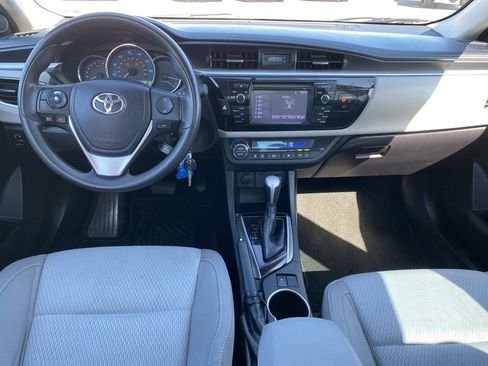 Used 2016 Toyota Corolla LE FWD image 4