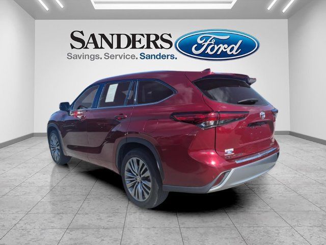 Used 2021 Toyota Highlander Platinum FWD image 4