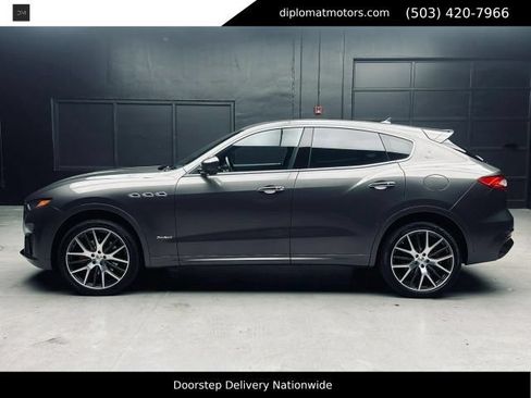 Used 2019 Maserati Levante GranSport AWD/4WD image 4