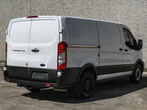Used 2021 Ford Transit 250 Low Roof image 10