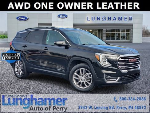 Used 2024 GMC Terrain SLT image 1
