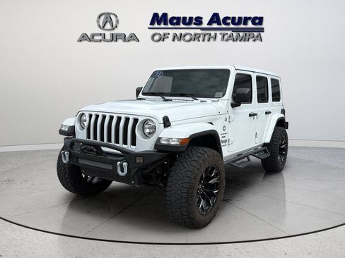 Used 2022 Jeep Wrangler Unlimited Sahara AWD/4WD image 4