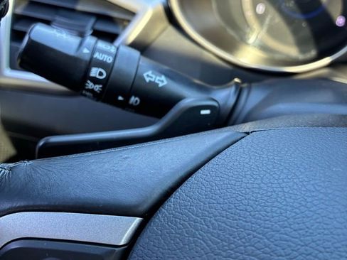 Used 2016 Hyundai Veloster w/ Option Group 02 image 25