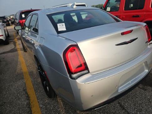 Used 2023 Chrysler 300 S RWD image 2
