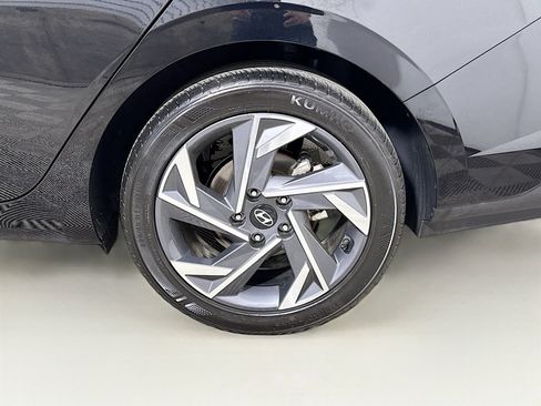Used 2025 Hyundai Elantra Sport FWD image 26