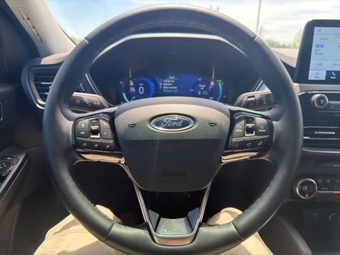 Used 2021 Ford Escape Titanium AWD/4WD image 43