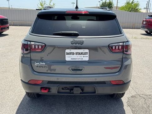 Used 2022 Jeep Compass Trailhawk w/ Sun and Sound Group AWD/4WD image 5