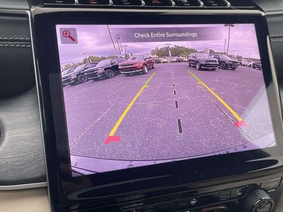 New 2025 Jeep Grand Cherokee Limited w/ Black Appearance Package