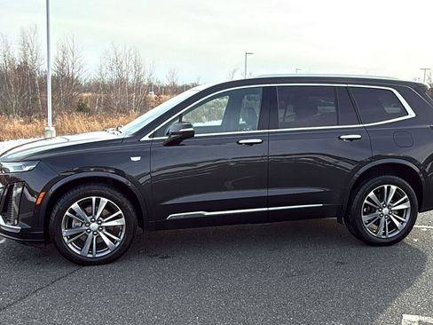Used 2020 Cadillac XT6 Premium Luxury image 14