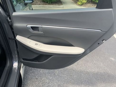 Used 2022 Hyundai Sonata SEL FWD image 11
