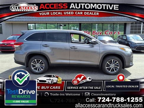 Used 2019 Toyota Highlander XLE AWD/4WD image 1