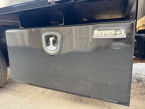 Used 2018 Ford F550 2WD Regular Cab Super Duty image 17