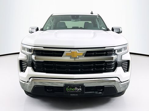 Used 2023 Chevrolet Silverado 1500 LT image 2