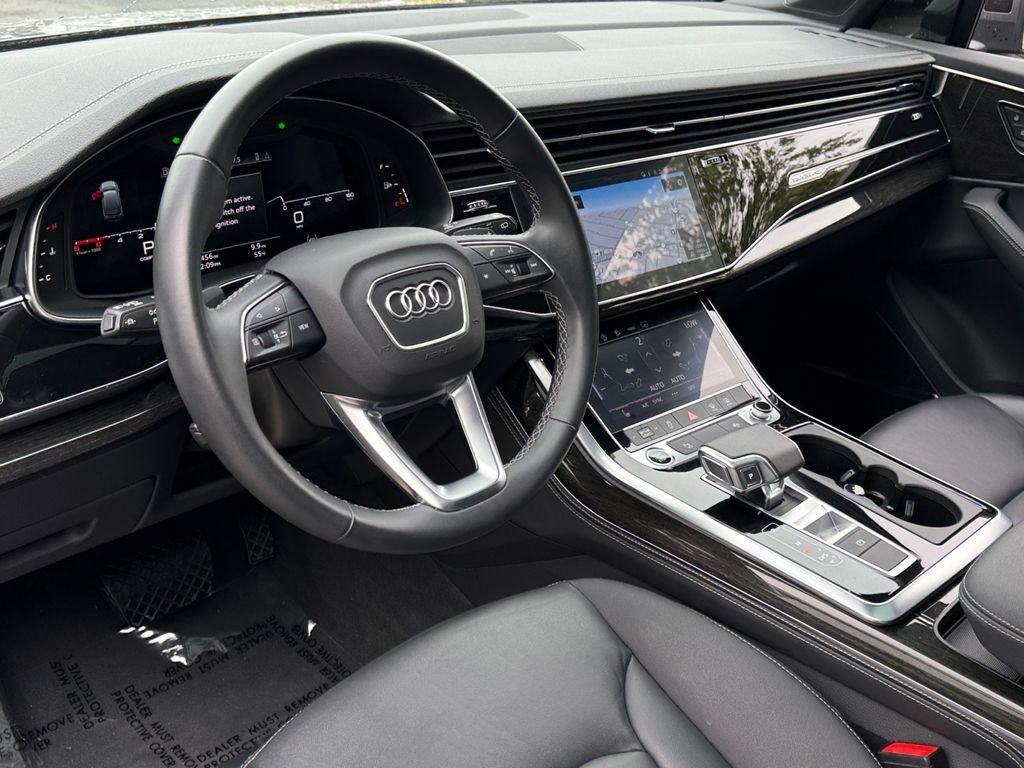 Used 2025 Audi Q7 3.0T Premium Plus AWD/4WD image 21