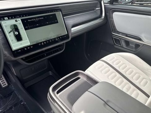 Used 2023 Rivian R1S Adventure AWD/4WD image 26