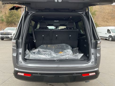New 2026 Jeep Grand Wagoneer L Limited w/ Premium Group II AWD/4WD image 26