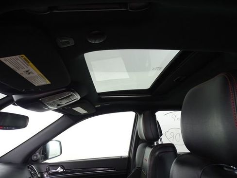 Used 2021 Jeep Grand Cherokee Trailhawk image 7